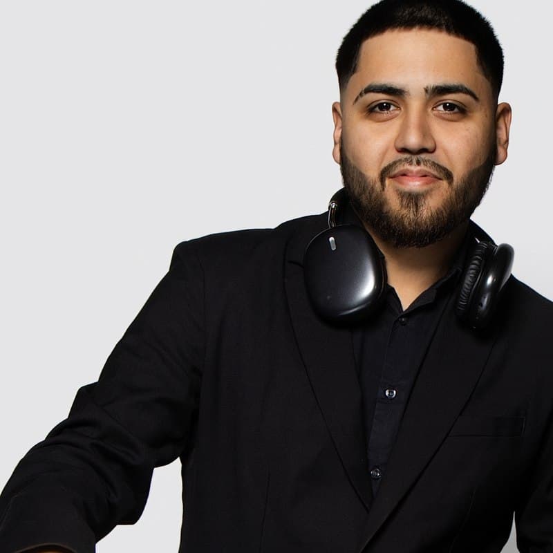 Emilio Badillo — DJ